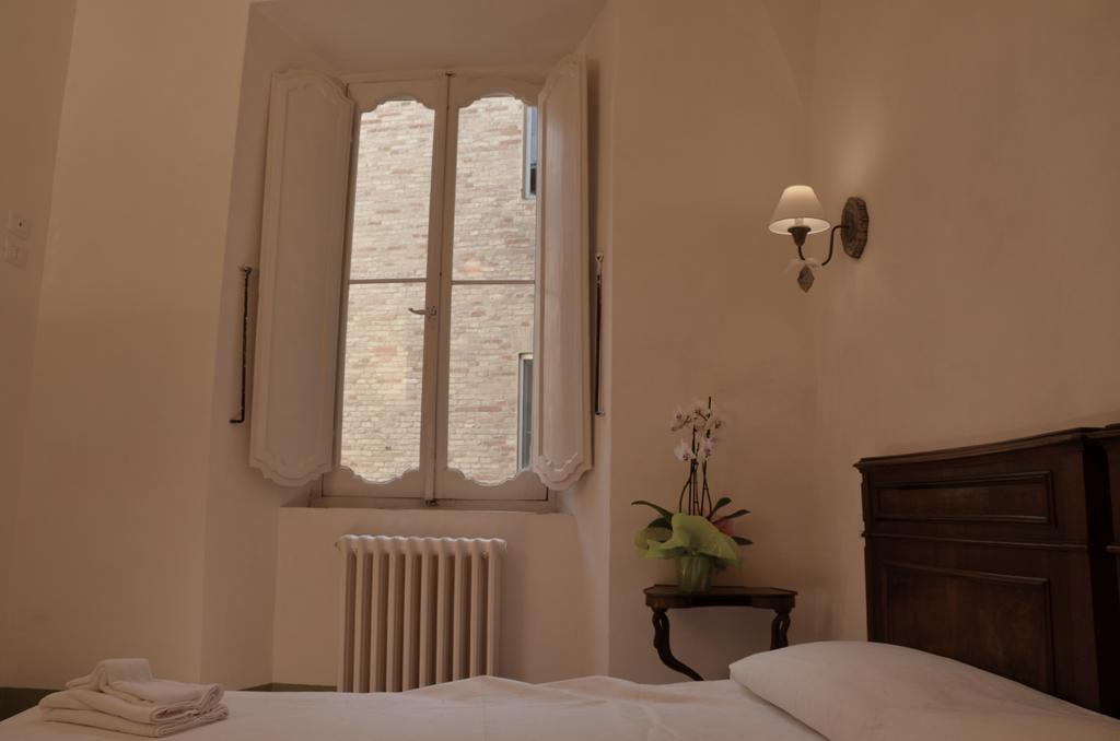 B&B Antica Biblioteca Фермо Стая снимка